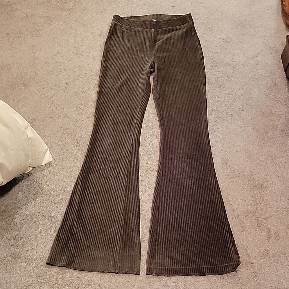 Aerie green corderoy flare pants sz small